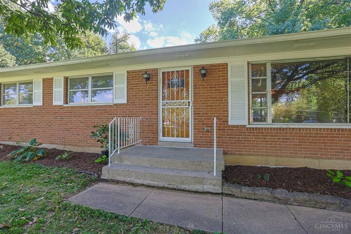 Property Photo:  543 Compton Road  OH 45231 