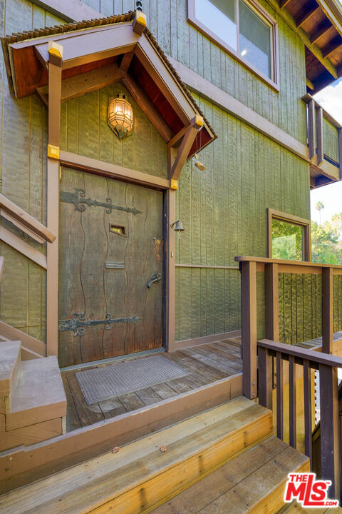 Property Photo:  3602 S Lankershim Blvd  CA 90068 