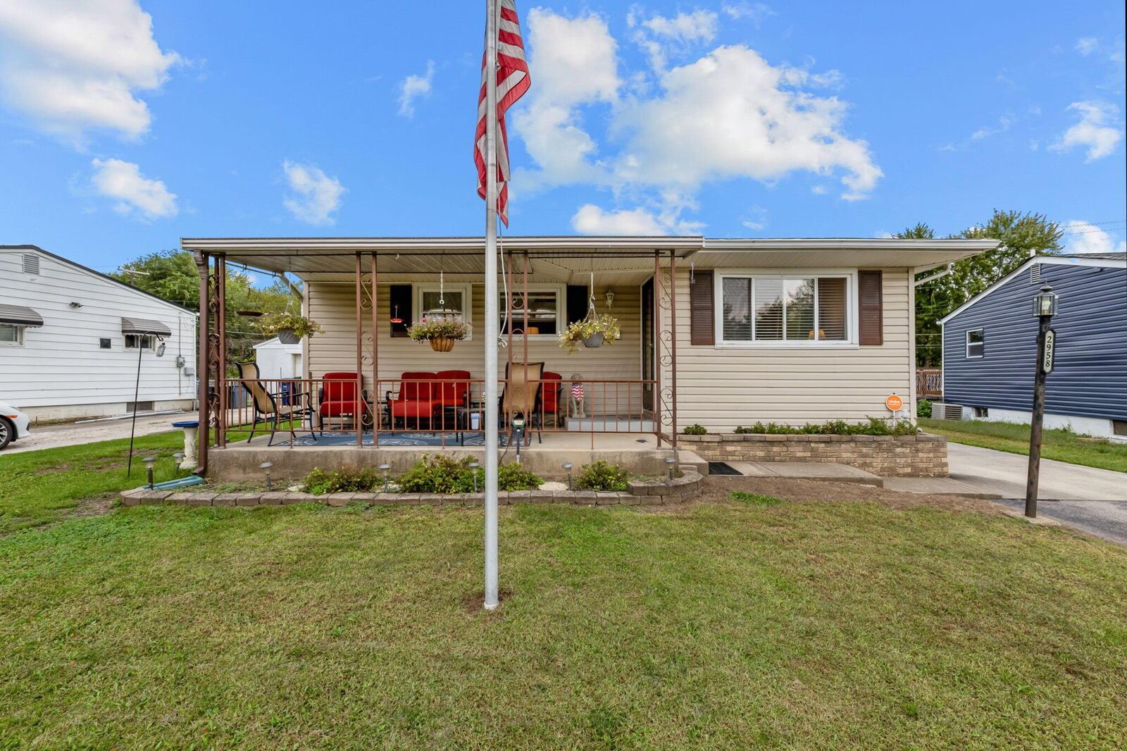 Property Photo:  2958 Westmoor Drive  OH 43204 