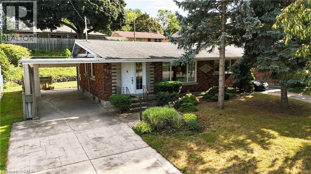 Property Photo:  627 Krug Street  ON N2B 1L9 
