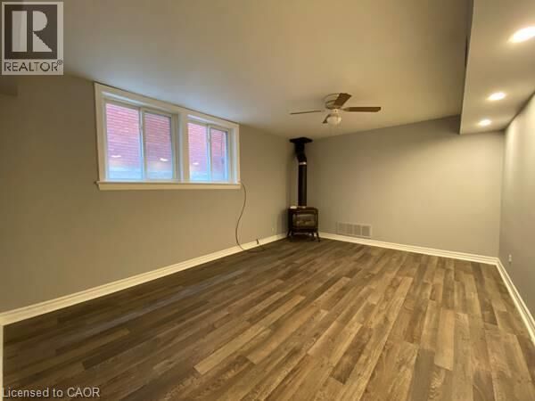 Property Photo:  192 Allen Street East 1  ON N2J 1K1 