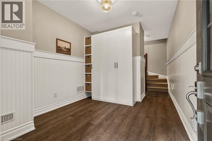 Property Photo:  257 Parkside Drive 35  ON L8B 0W5 