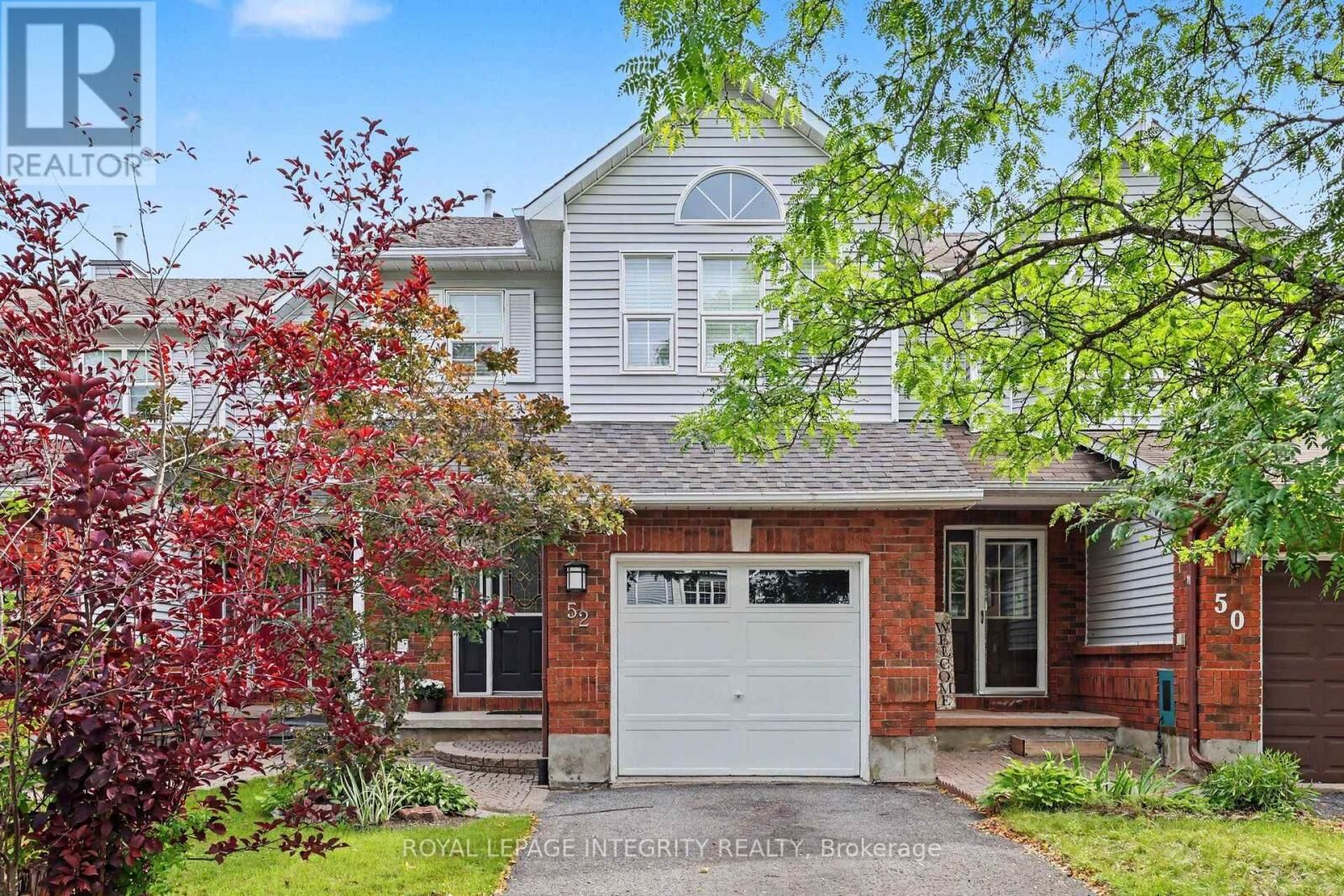 Property Photo:  52 Blackdome Crescent  ON K2T 1A9 