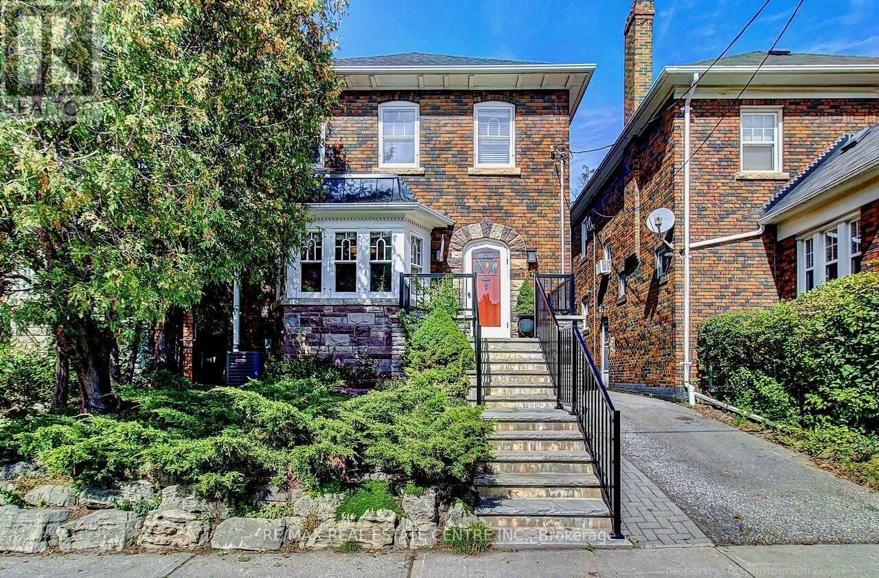 Property Photo:  194 Lawrence Avenue East  ON M4N 1T1 