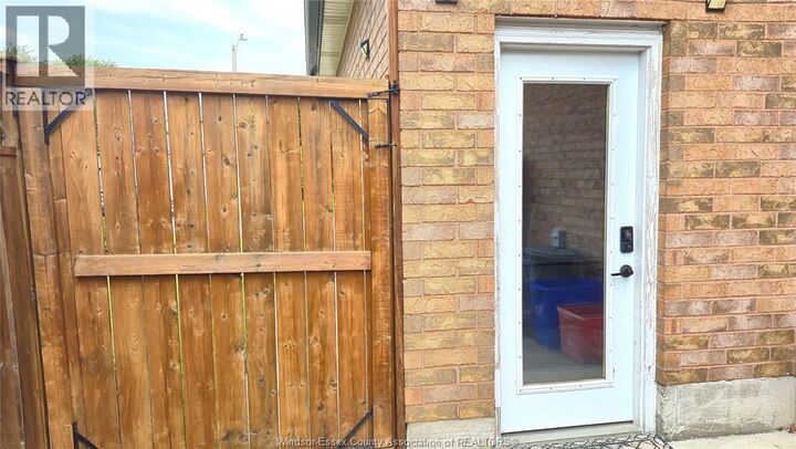 Property Photo:  265 Geraldine Crescent Lower  ON N9E 4M8 