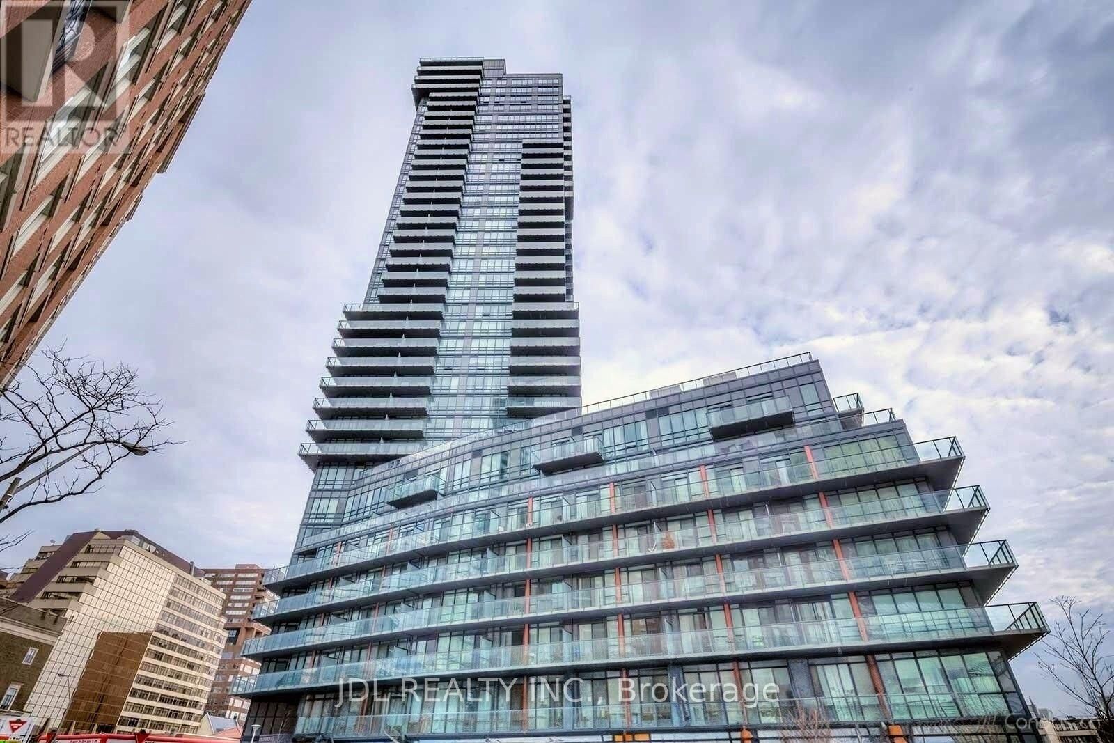 Property Photo:  825 Church Street 609  ON M4W 3Z4 