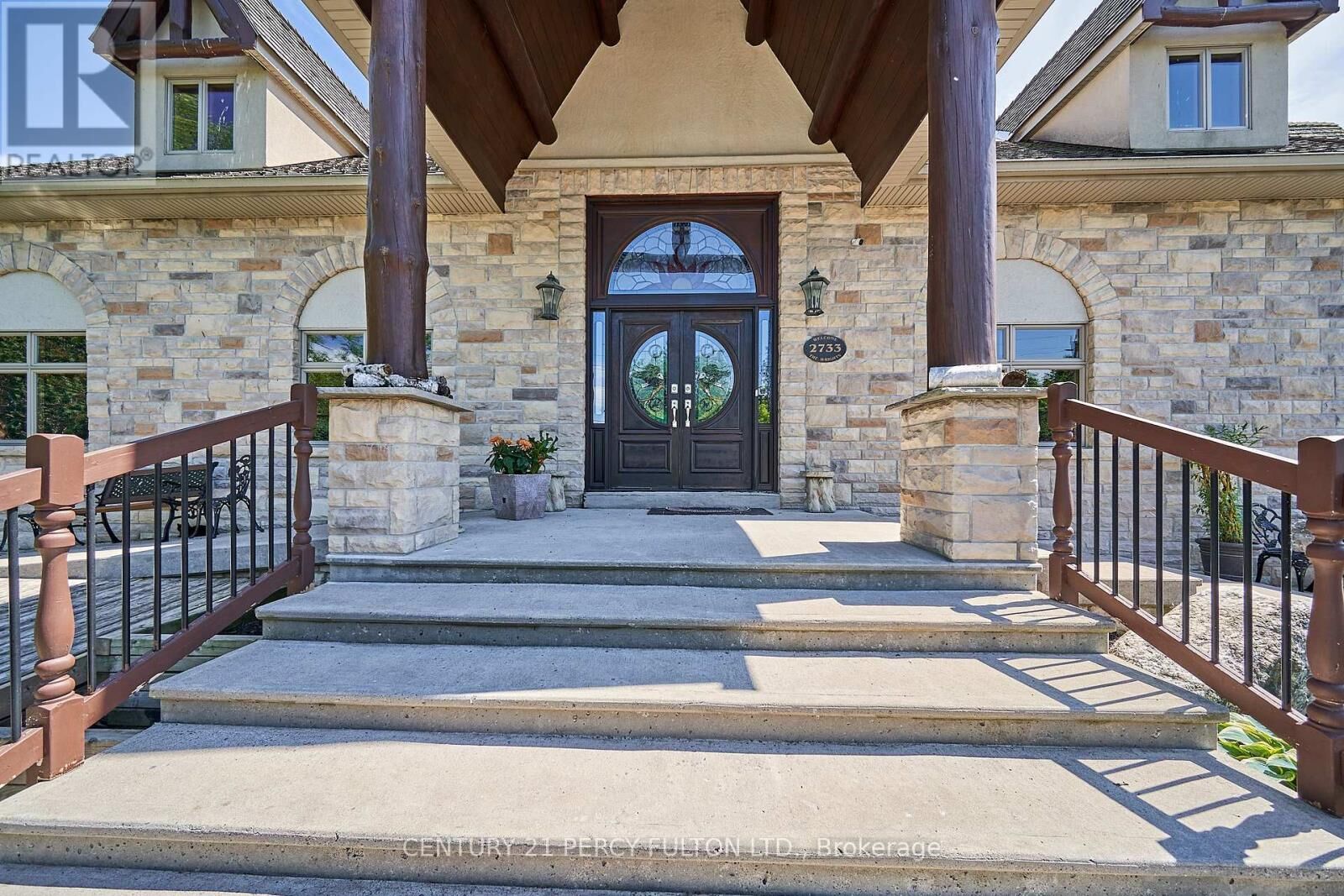 Property Photo:  2733 Taunton Road  ON L1C 7B1 