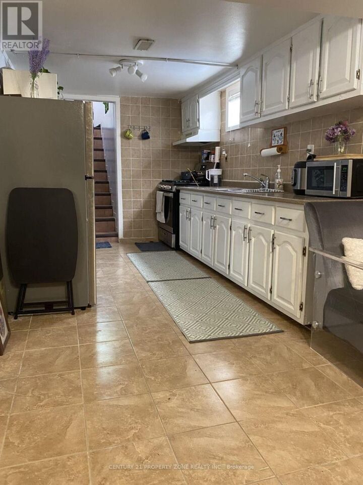 Property Photo:  188 Hess Street North  ON L8R 2T4 