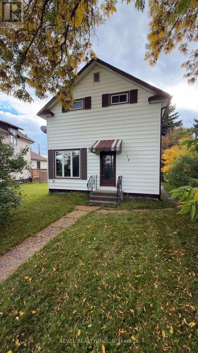 Property Photo:  114 Circle Place  ON P0K 1G0 