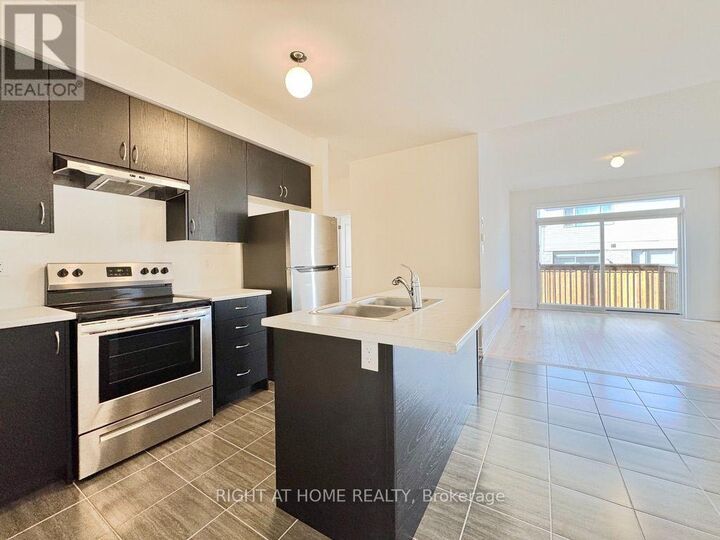 Property Photo:  16 Bannister Road Main  ON L9J 0L4 