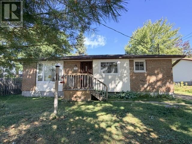 Property Photo:  105 Rousseau Cres  ON P0R 1B0 