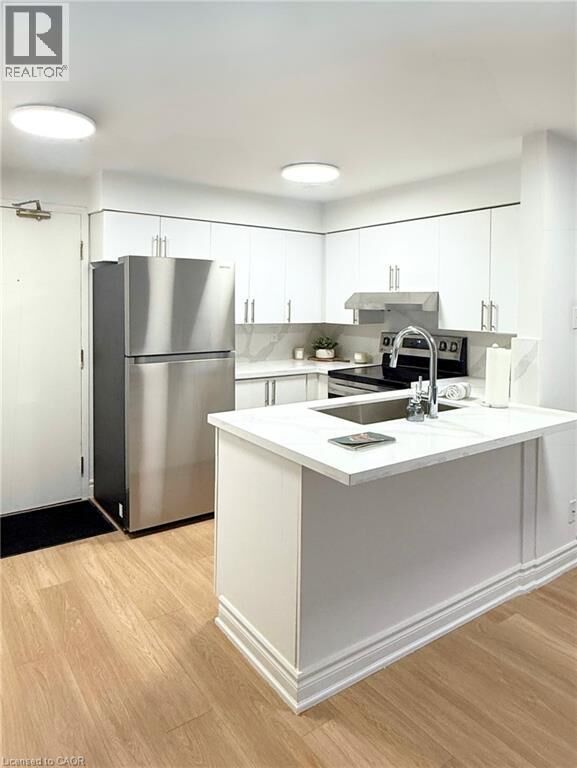 Property Photo:  41 Valleyview Road 30  ON N2E 3H9 