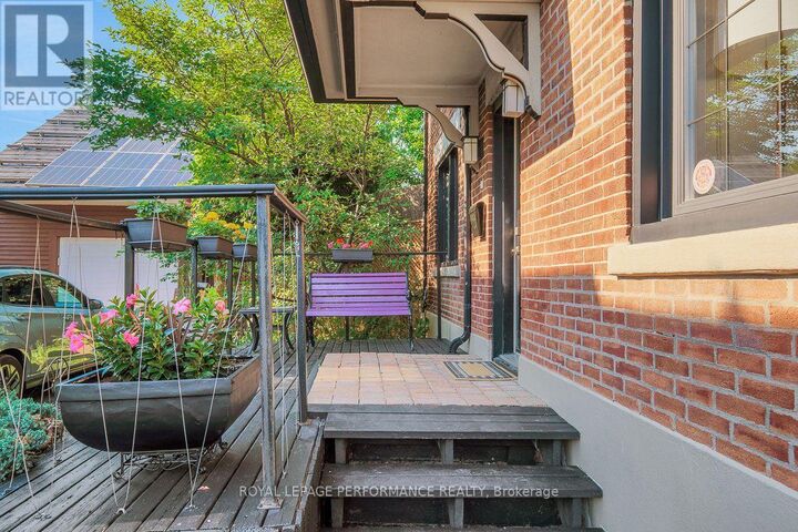 Property Photo:  13 Wolff Street  ON K1K 1K6 