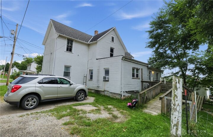 Property Photo: 405 3rd Avenue OH 44905