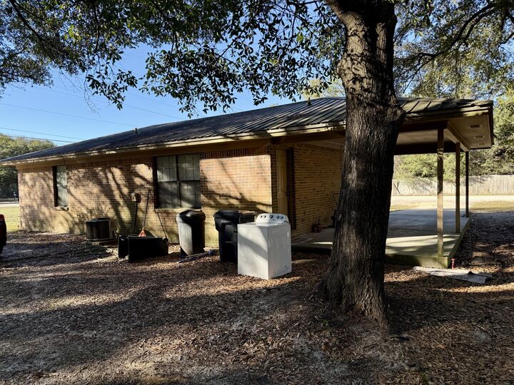 Property Photo: 18 Josephene Street FL 32433