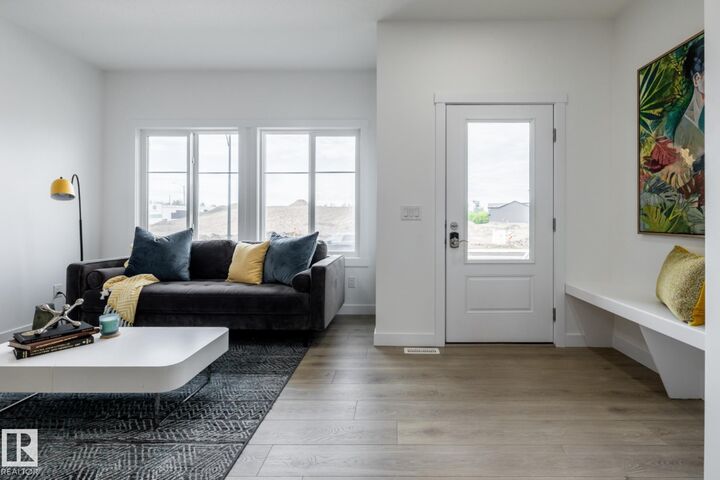 Property Photo:  231 157 Avenue NE  AB T5Y 4M3 