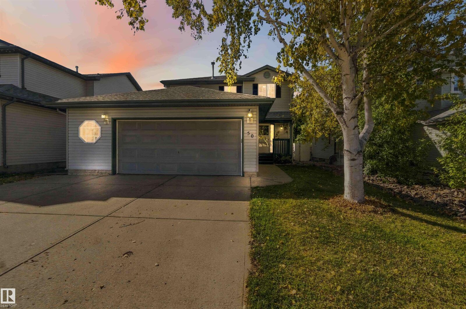 Property Photo:  50 Westwood Way  AB T8L 4G4 