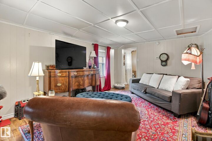 Property Photo:  12707 73 Street NW  AB T5C 0T1 