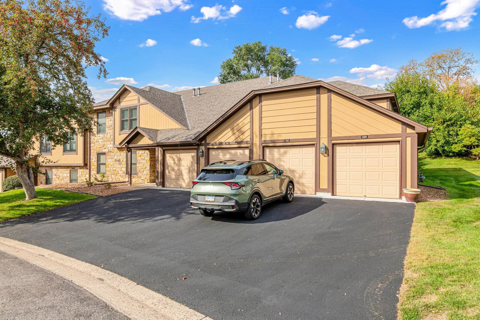 Property Photo:  5229 Balmoral Lane  MN 55437 