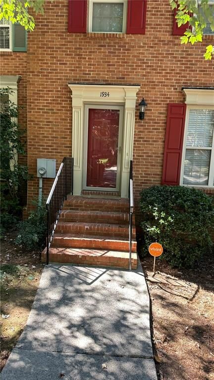 Property Photo:  1934 Ivy Glen Drive SE  GA 30082 