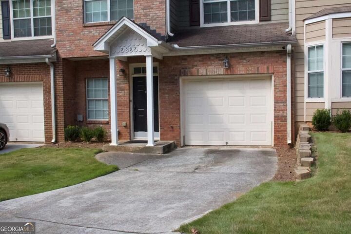 Property Photo:  2502 Laurel Circle NW  GA 30311 