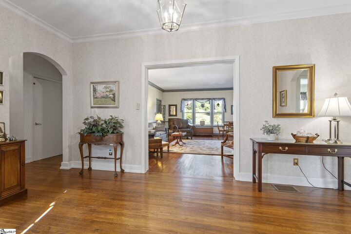 Property Photo: 330 E Park Drive SC 29302
