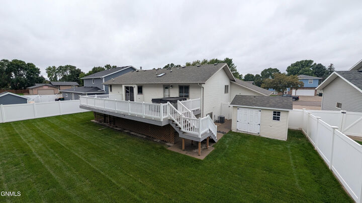 Property Photo:  1543 Billings Drive  ND 58504 