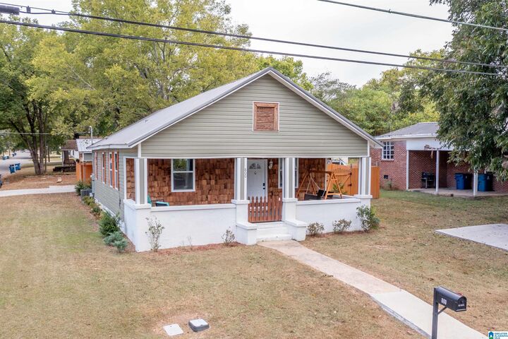 Property Photo:  800 Francis Street  AL 36265 