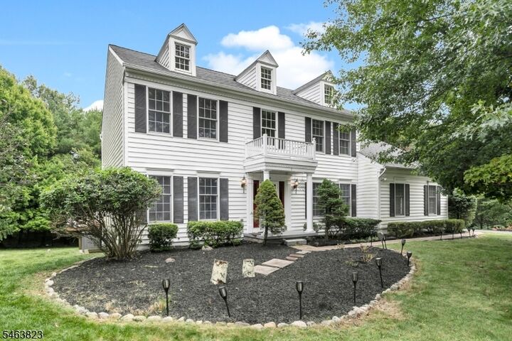 Property Photo:  5 Savannah Ct  NJ 07920 
