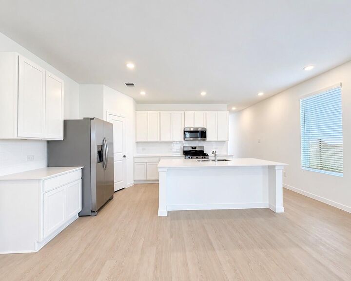 Property Photo: 7511 Marbella Mountain TX 77469