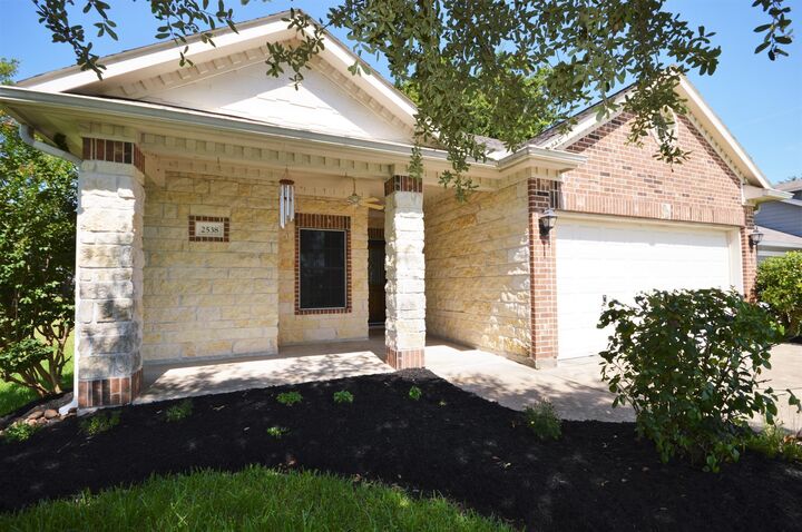 Property Photo:  2538 S Park Avenue  TX 77581 