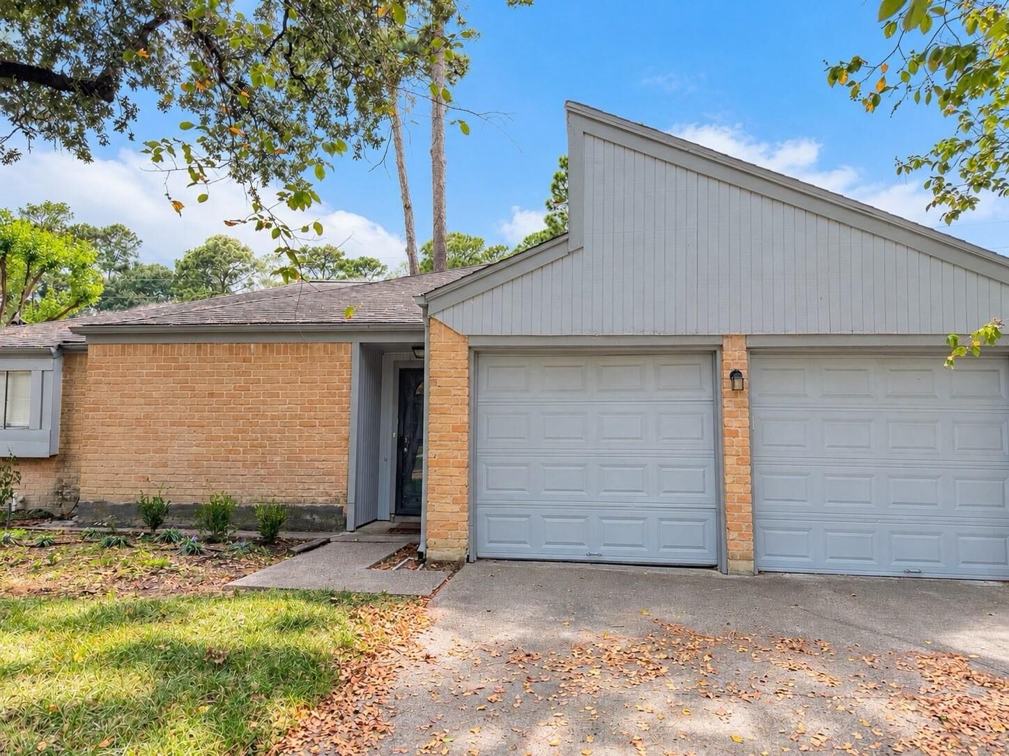 Property Photo:  14715 Spring Lake Drive  TX 77070 