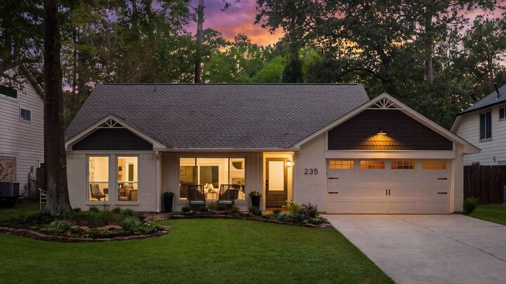 Property Photo:  235 S Pathfinders Circle  TX 77381 
