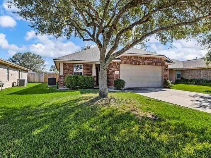Property Photo:  167 Rustic Colony Lane  TX 77539 