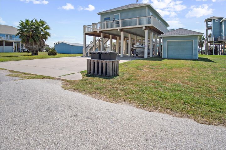 Property Photo: 857 Gulfview Drive TX 77650