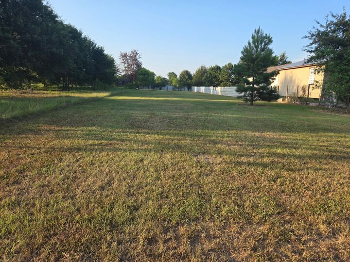 Property Photo: 885 County Road 3560 TX 77327