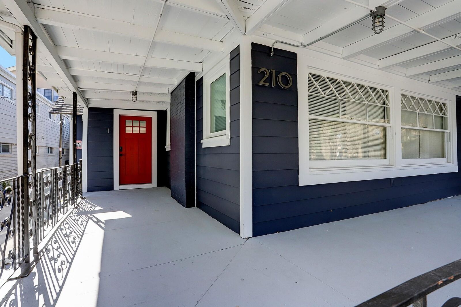 Property Photo:  210 Marshall Street 1  TX 77006 