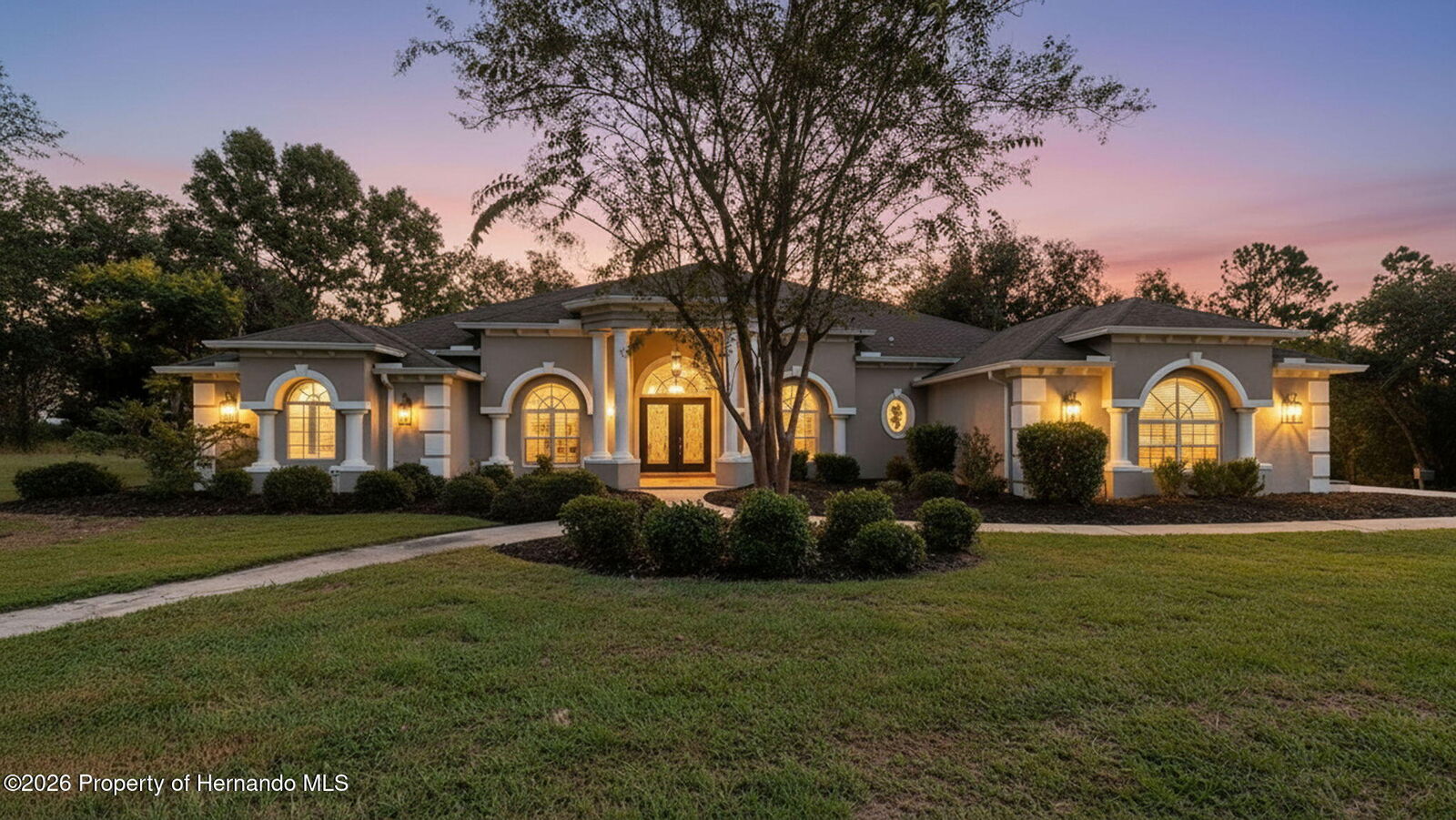 Property Photo:  1815 E Allegrie Drive  FL 34453 