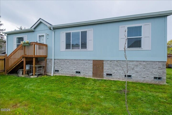 Property Photo:  6289 SW Jetty Avenue  OR 97367 