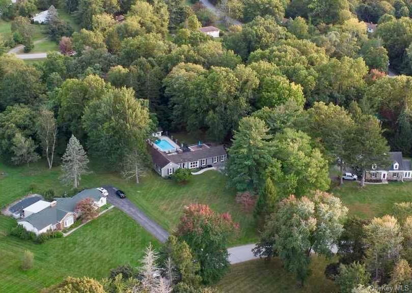 Property Photo:  15 Merry Hill Road  NY 12603 