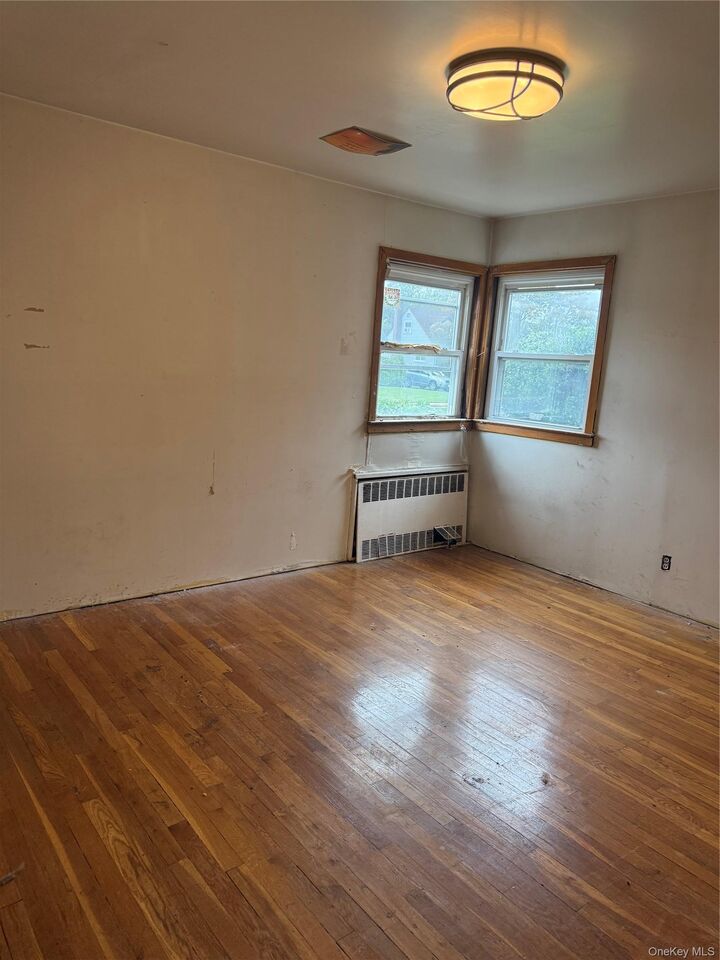 Property Photo: 791 Park Avenue NY 11553