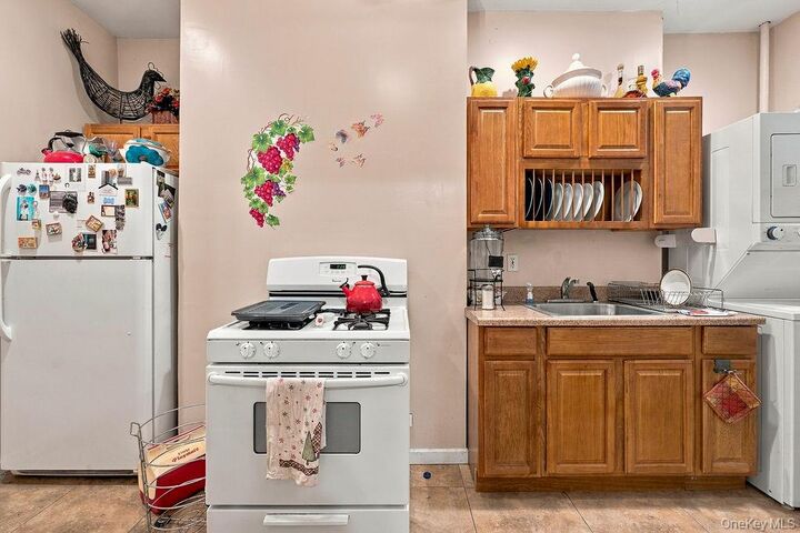 Property Photo:  227 Devoe Street  NY 11211 