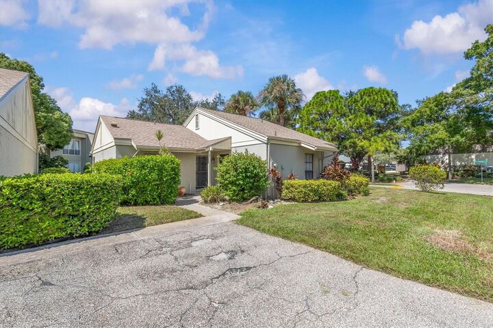 Property Photo:  1 Windrush Bay Drive  FL 34689 