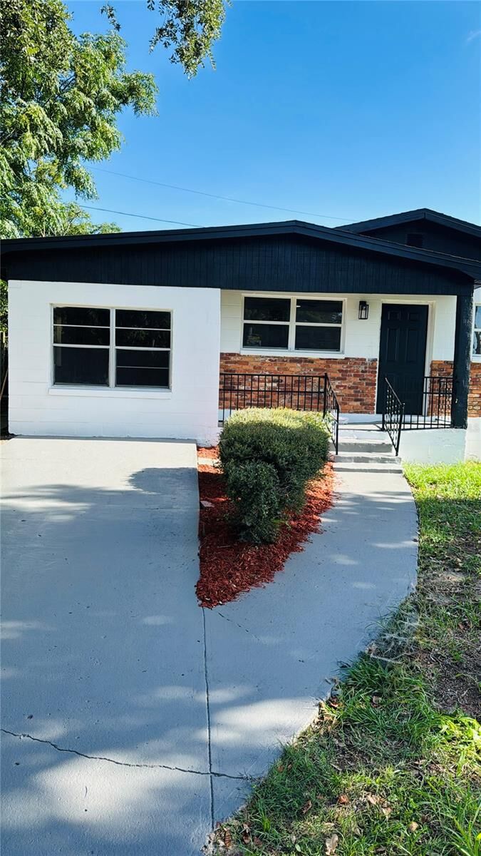 Property Photo: 1222 Avenue M FL 33844