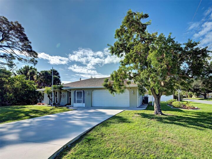 Property Photo:  785 Cypress Road  FL 34293 