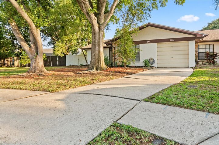 Property Photo: 2031 Dover Court FL 34677