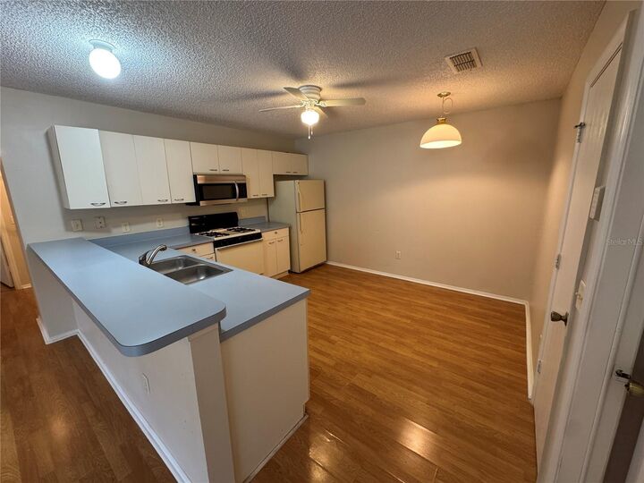 Property Photo:  1693 Campos Drive  FL 32162 