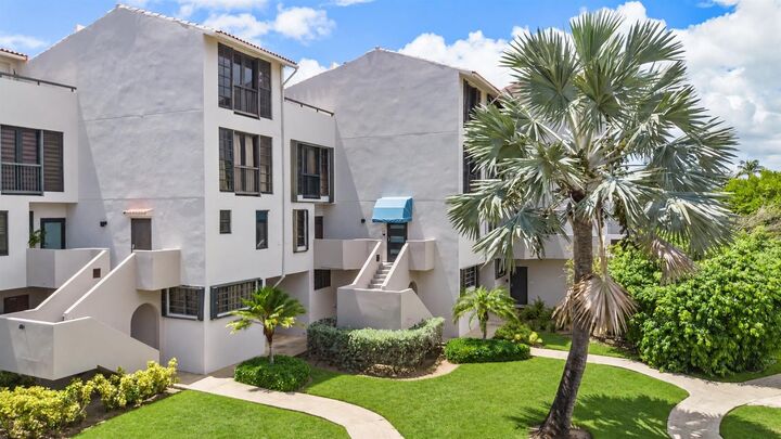 Property Photo:  180 Candelero Drive 66  PR 00791 
