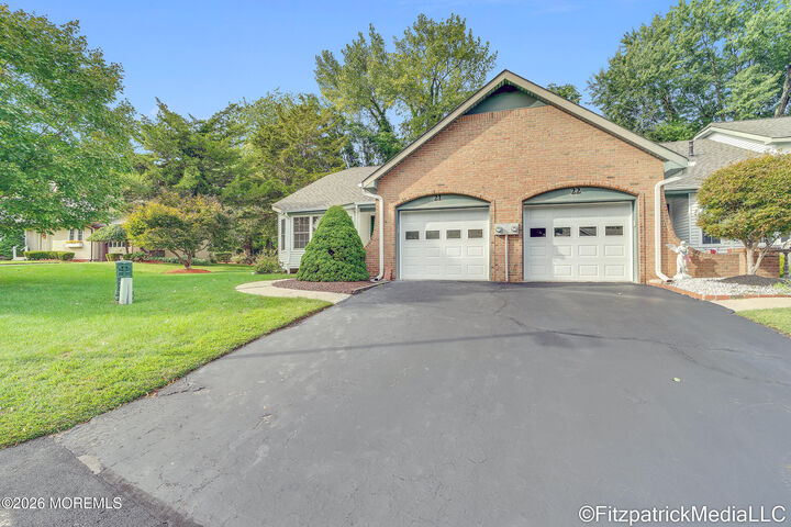 Property Photo:  21 Old Mill Court  NJ 07719 