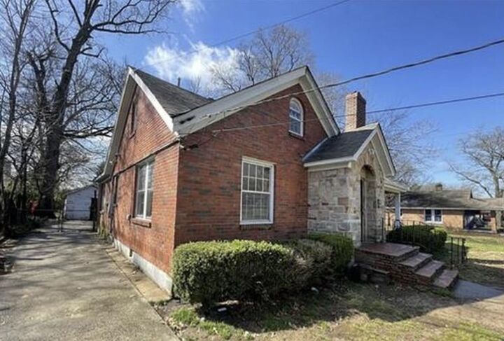 Property Photo: 3847 Faxon Ave TN 38122